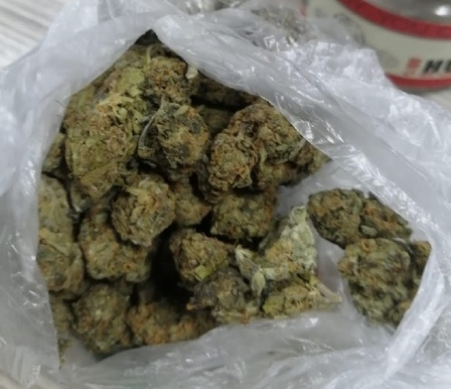 54 gram marihuana ile yakalandı