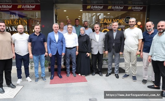 Başkan Büyükakın, İnönü Caddesi Esnafıyla Bir Araya Geldi