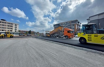 Kartepe Kent Meydanı, otoparkı asfaltlandı