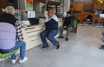 Kocaeli Büyükşehir’in, gübre desteğine çiftçilerden yoğun ilgi.